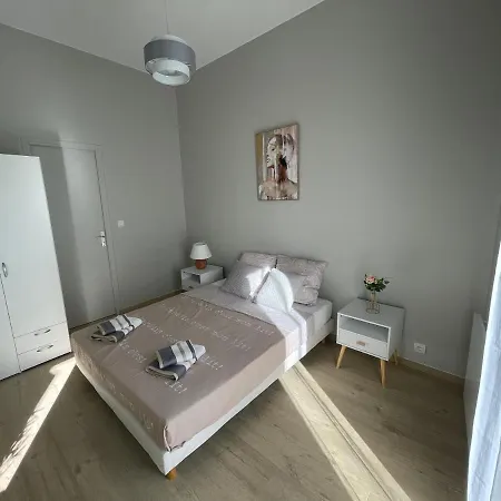 Apartment Confortable T2 Proche De La Gare Et Du Polygone Beziers