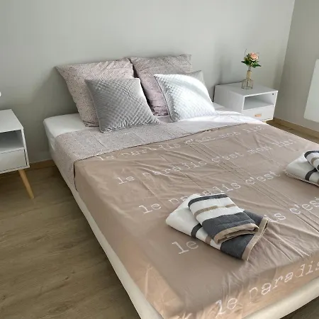 Apartamento Confortable T2 Proche De La Gare Et Du Polygone Béziers