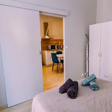 Apartmán Confort & Clim 4 Pers Proche Gare, Centre Et Polygone